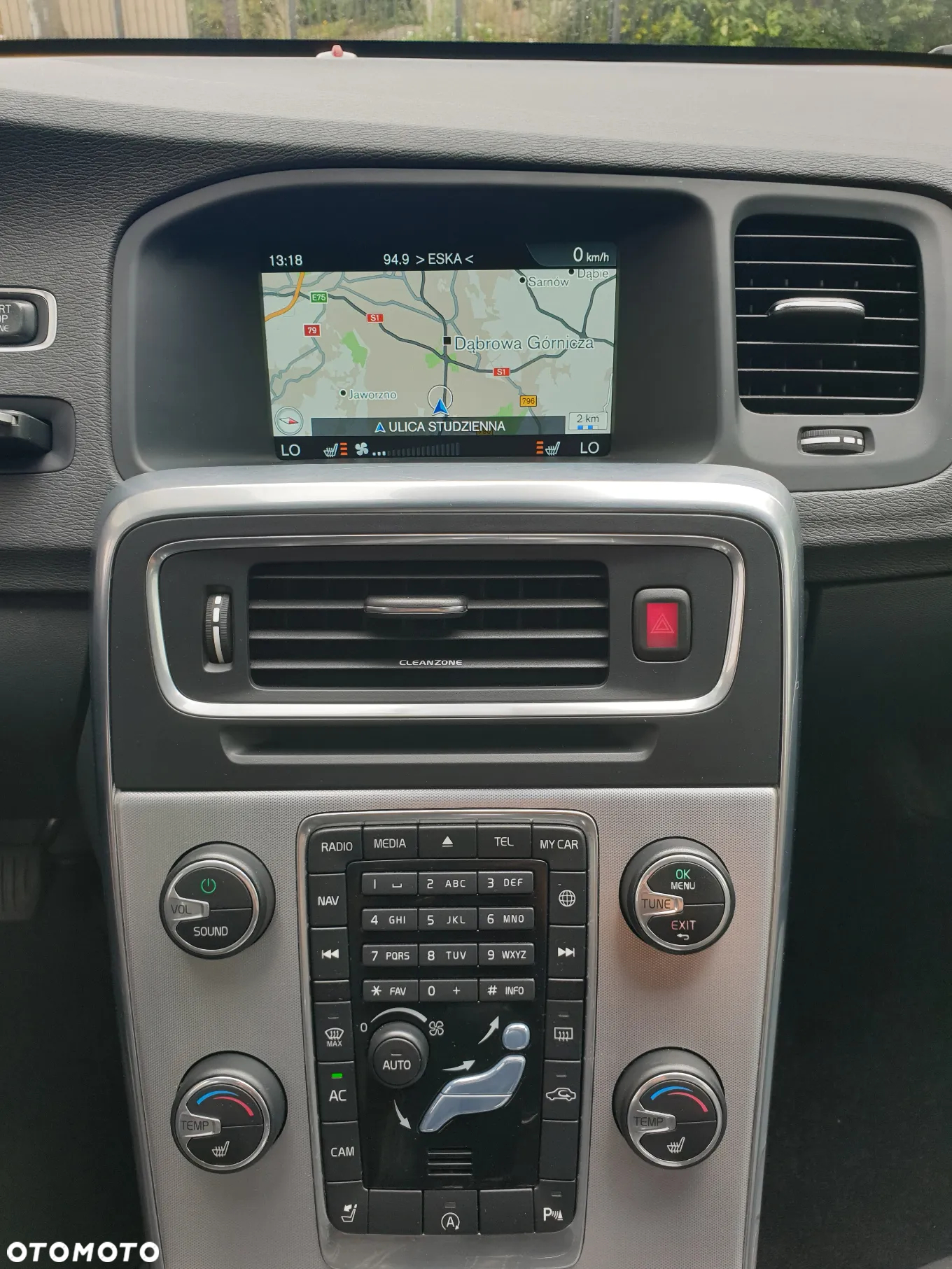 Volvo V60 D4 Summum - 27