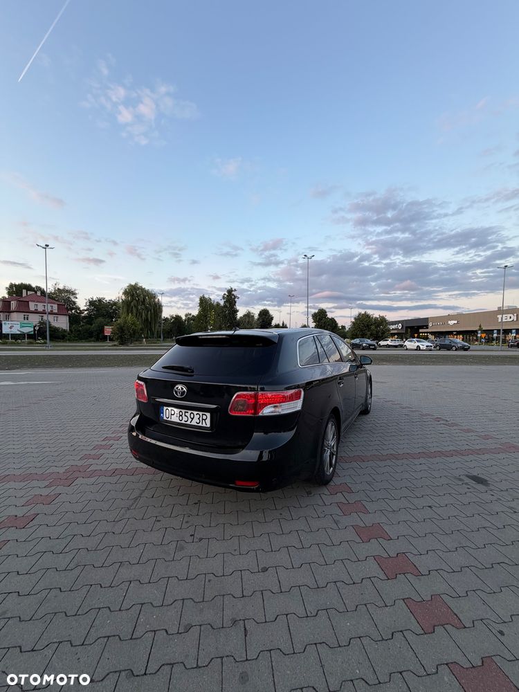 Toyota Avensis 2.2 D-4D Premium - 14
