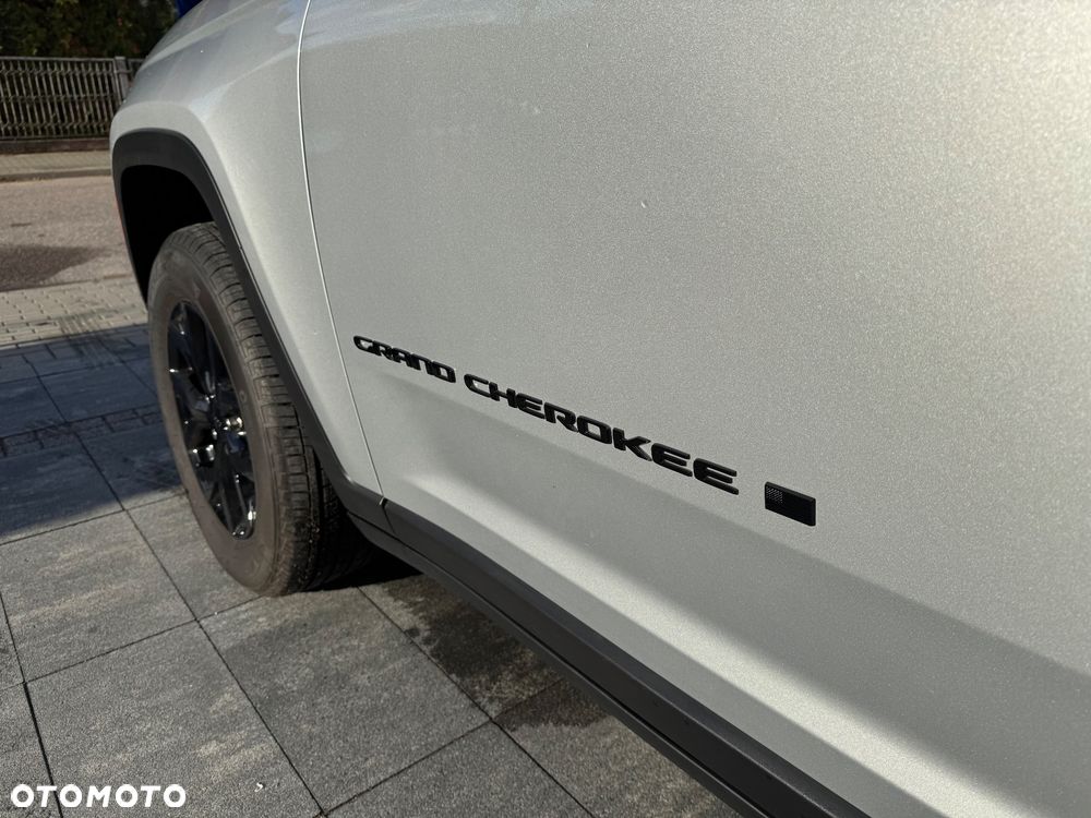 Jeep Grand Cherokee - 18