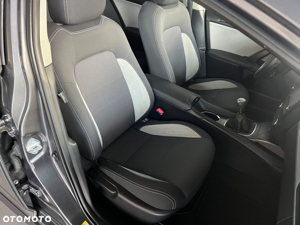 Toyota Avensis - 30