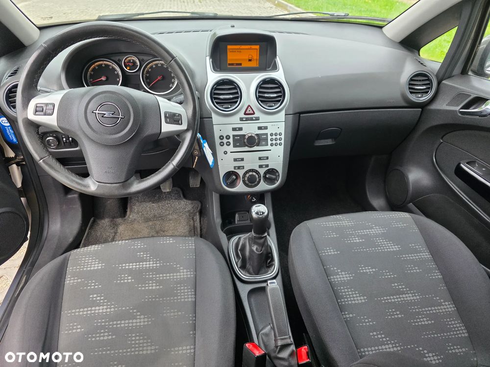 Opel Corsa 1.2 16V Enjoy - 8