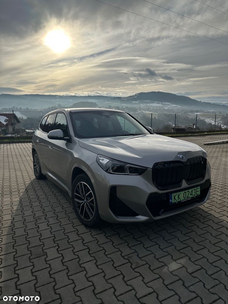 BMW iX1 - 1