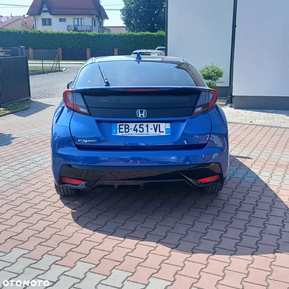 Honda Civic 1.6 i-DTEC Executive Black Edition - 6