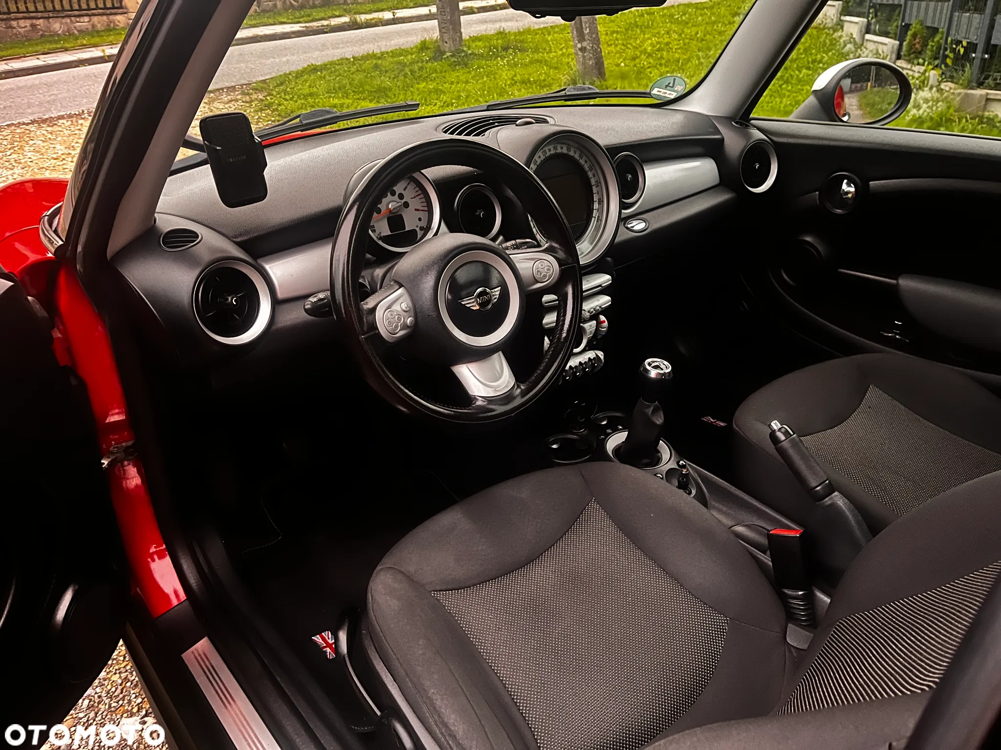 MINI Cooper Standard - 11