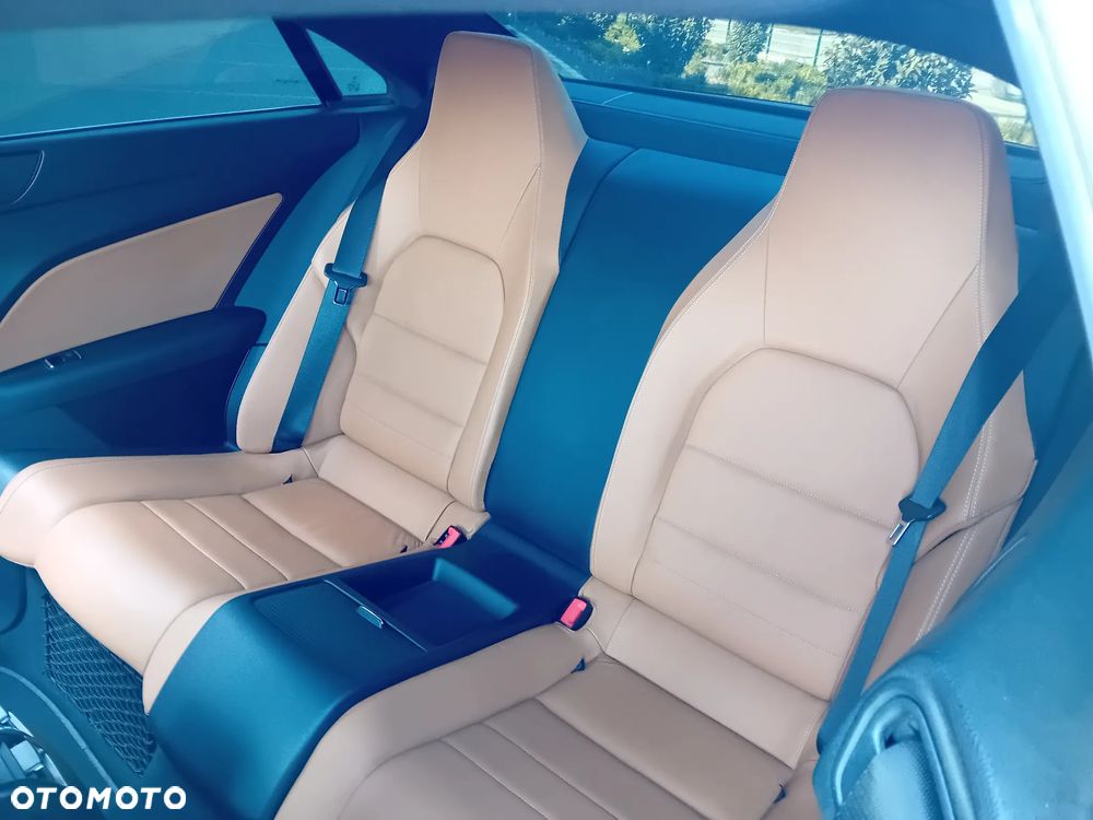 Mercedes-Benz Klasa E 350 CGI Coupe BlueEFFICIENCY 7G-TRONIC Elegance - 24