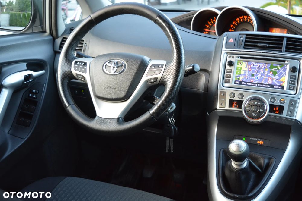 Toyota Verso 1.8 7-Sitzer Executive - 12