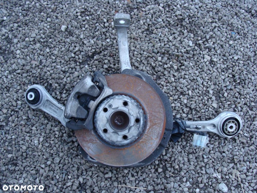 zwrotnica piasta wahacze prawa mercedes c-klasa w205 - 1