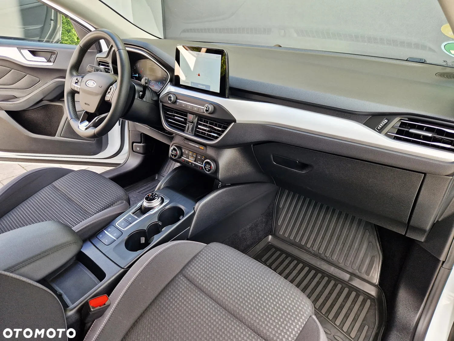 Ford Focus Turnier 1.5 EcoBlue Start-Stopp-System COOL&CONNECT DESIGN - 18