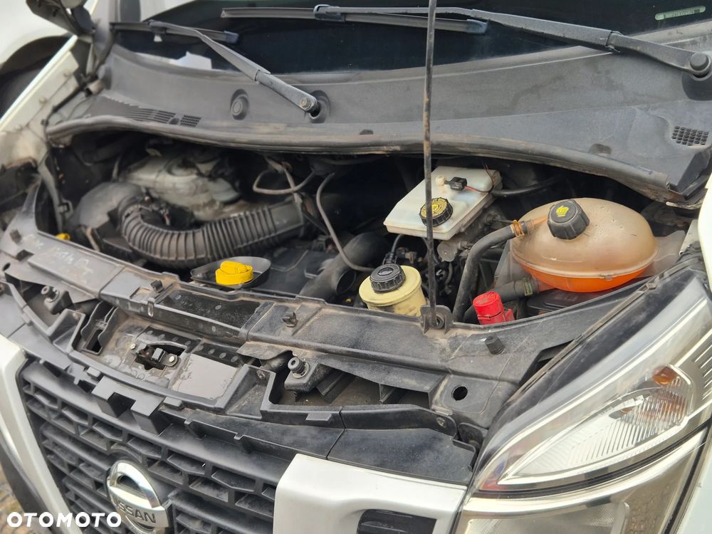Nissan NV400 - 38