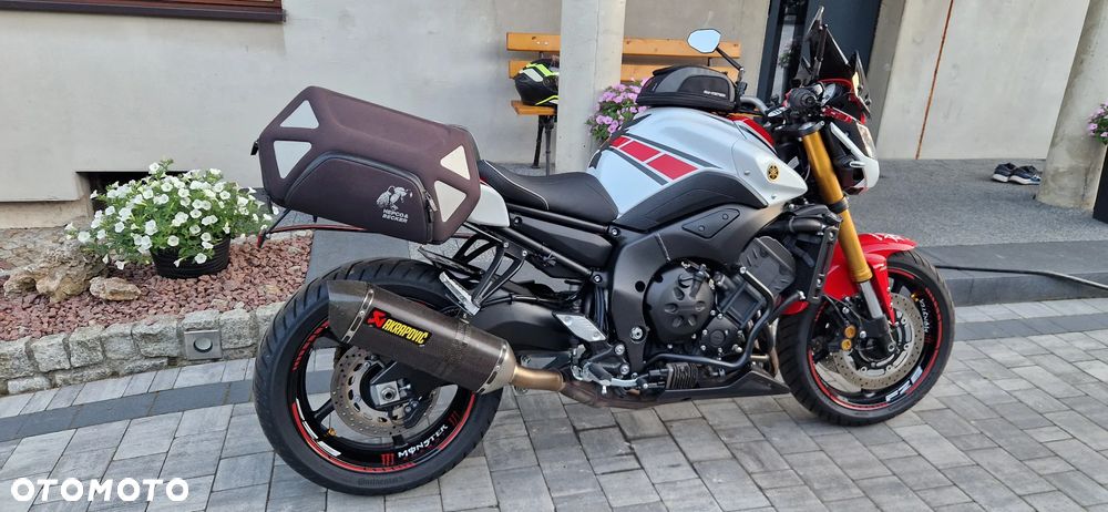Yamaha FZ8 - 6