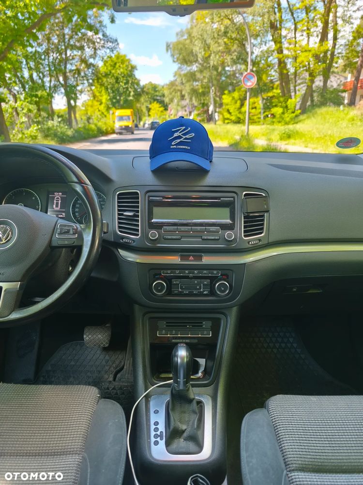 Volkswagen Sharan 2.0 TDI Trendline DSG - 10