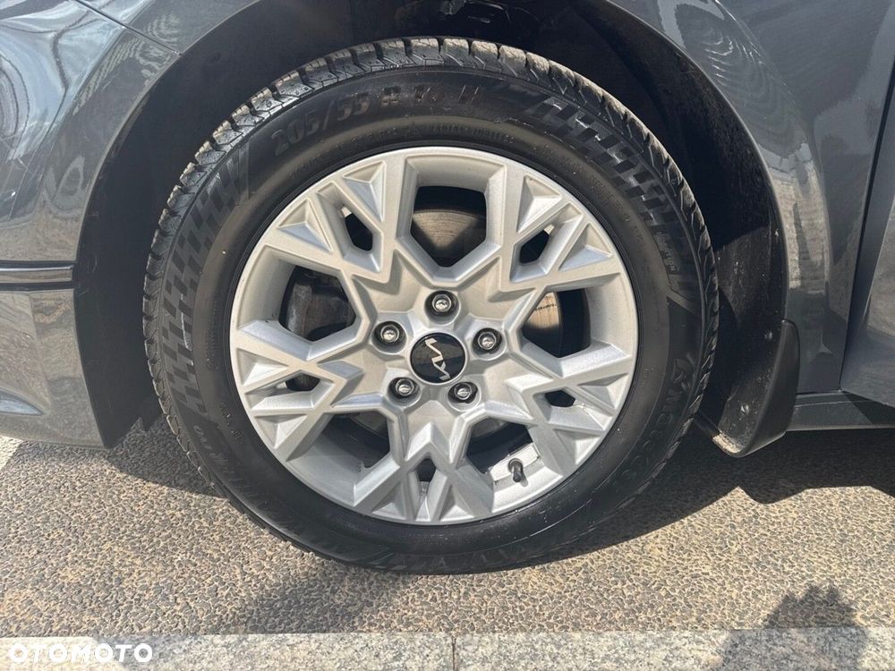 Kia Ceed 1.5 T-GDI M - 11