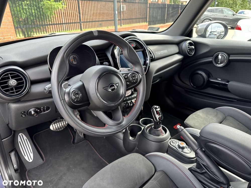 MINI John Cooper Works - 11