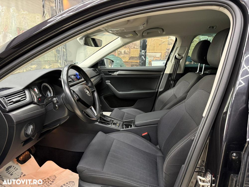 Skoda Superb 2.0 TDI DSG Ambition - 17