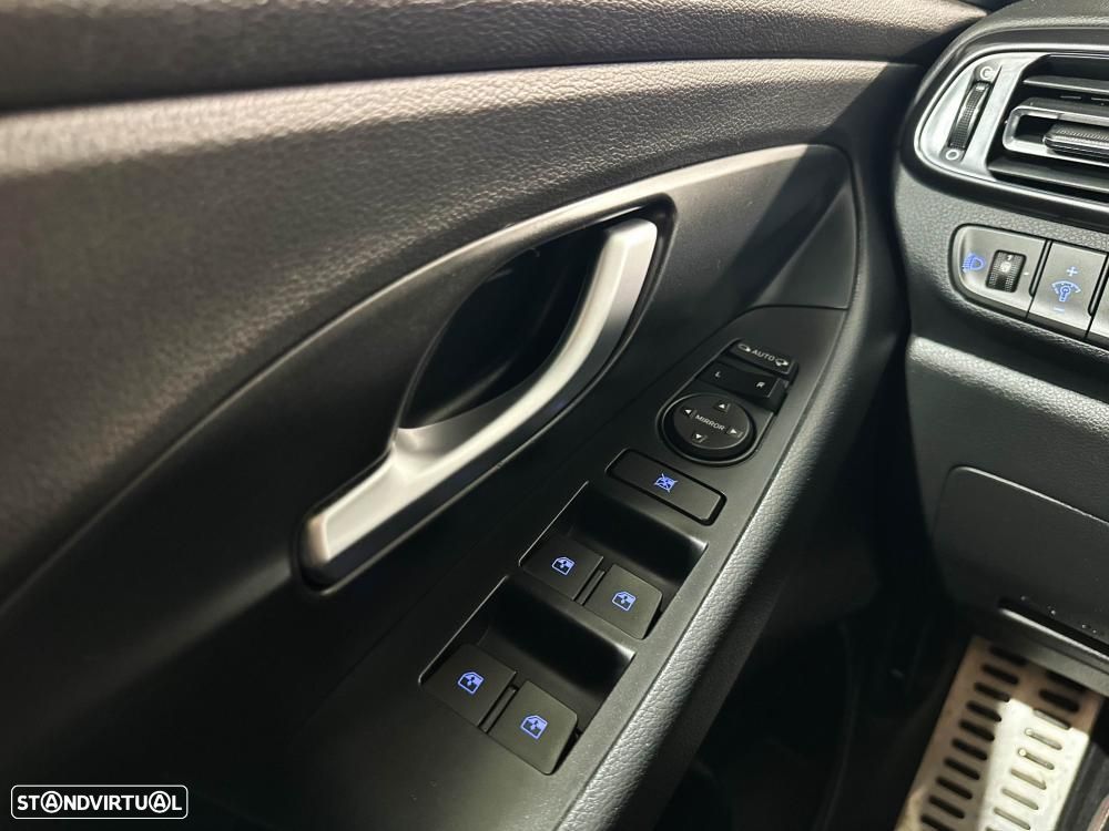 Hyundai i30 Fastback 1.0 T-GDi N-Line DCT - 53