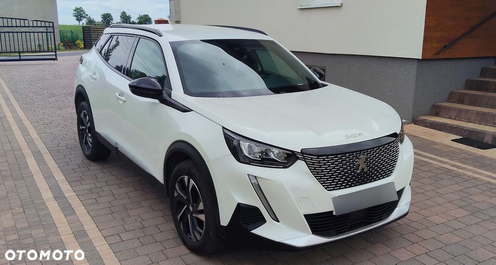 Peugeot 2008 PureTech 130 Allure S&S EAT8 - 1