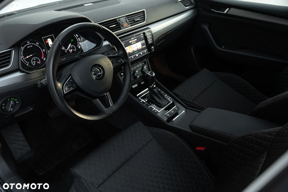 Skoda Superb 2.0 TDI Style DSG - 8