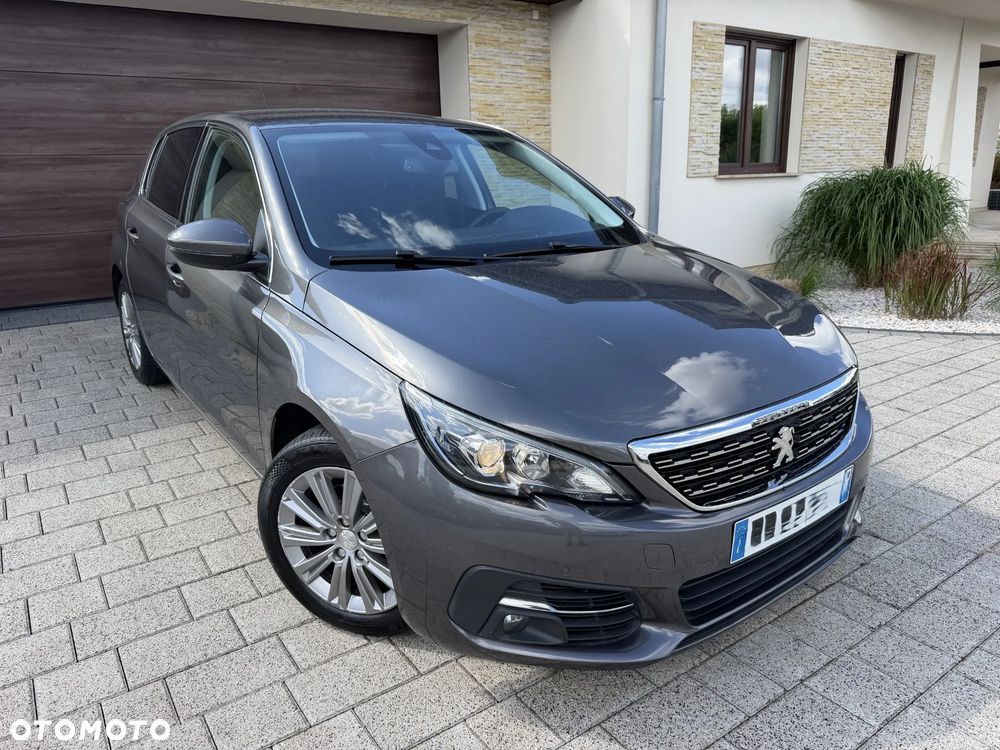 Peugeot 308 - 1