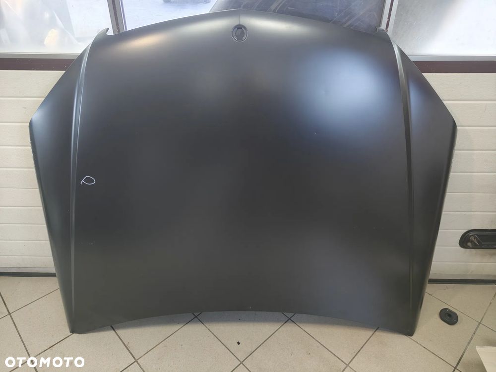 Mercedes C Klasa W204 2007-2011 MASKA PRZÓD - 1