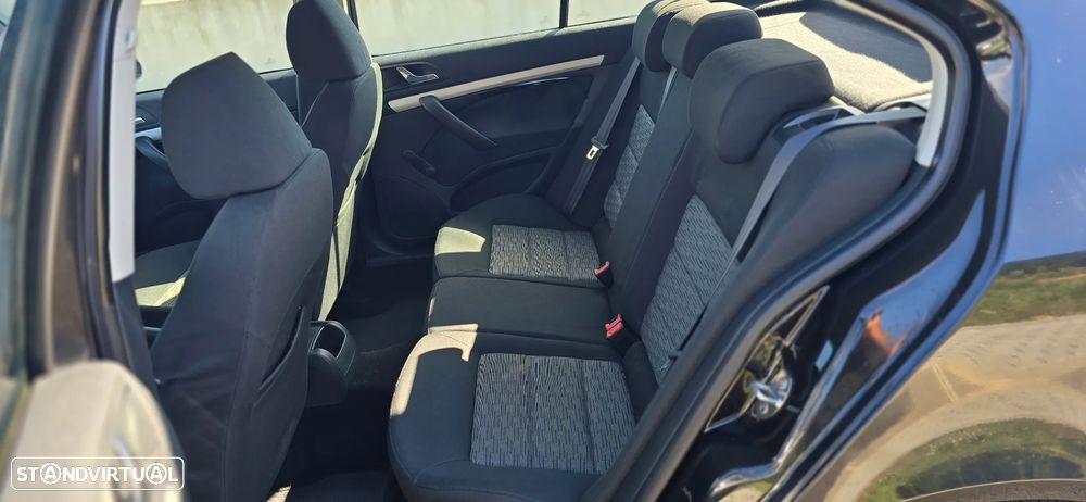 Skoda Octavia 1.6 TDI Greenline - 10