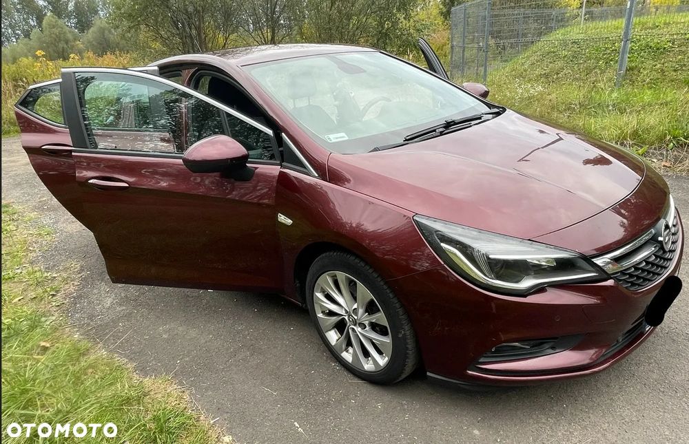 2018 Opel Astra, photograph 3