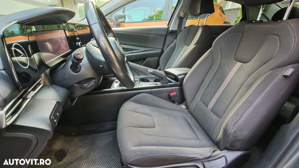 Hyundai Elantra 1.6 l 123 CP 6MT Highway - 15