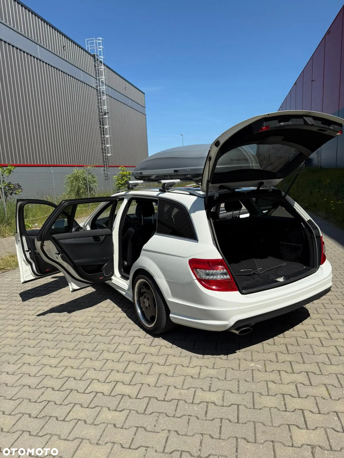 Mercedes-Benz Klasa C 180 T CGI Automatik BlueEFFICIENCY Avantgarde - 13