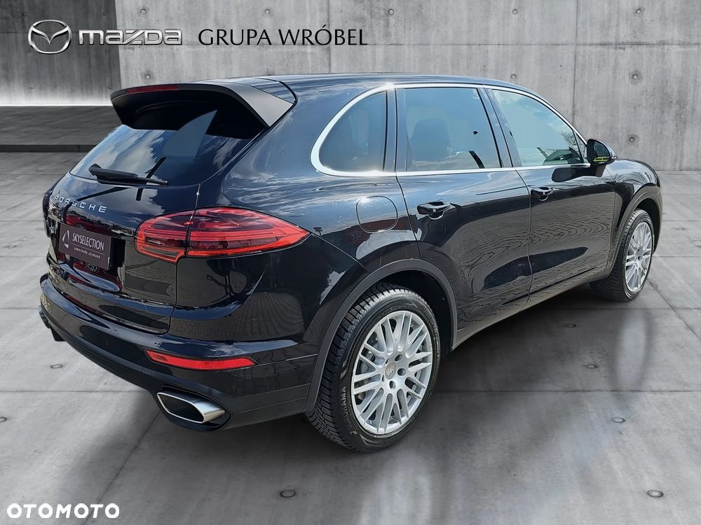 Porsche Cayenne - 5