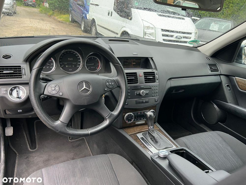 Mercedes-Benz Klasa C 220 CDI DPF Automatik BlueEFFICIENCY - 40