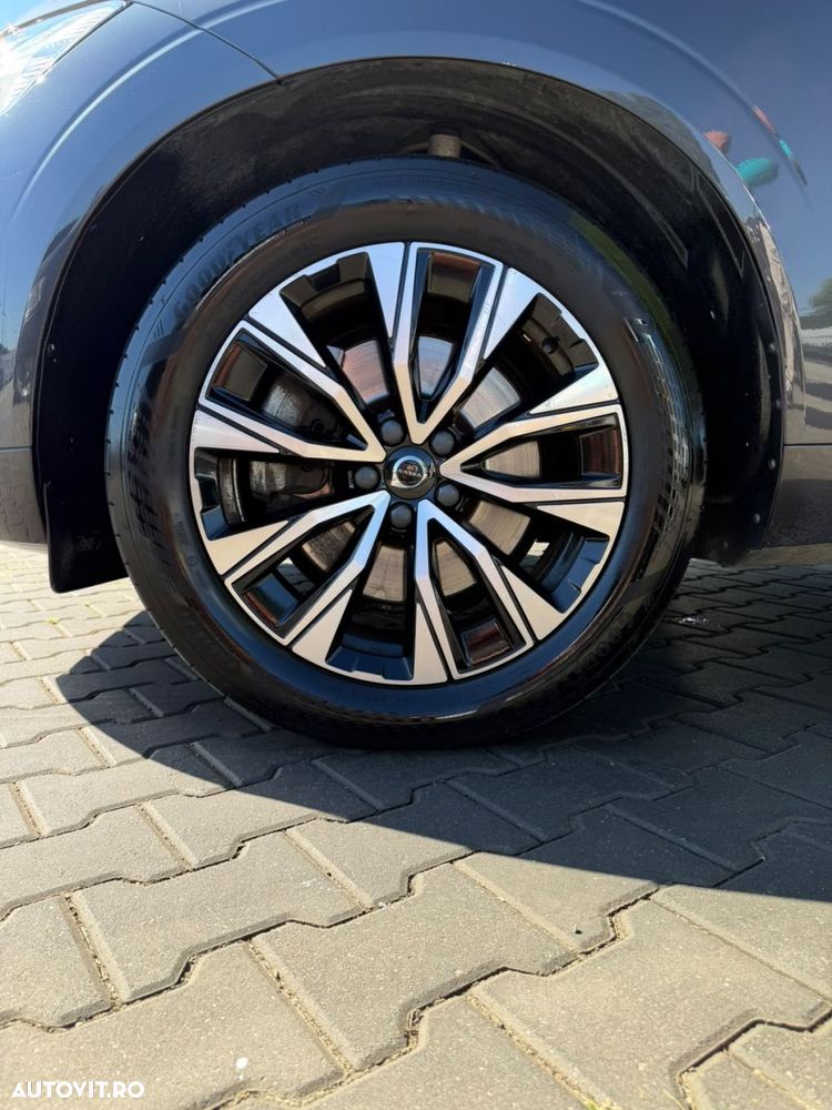 Volvo XC 60 B4 MHEV AT AWD Core - 24