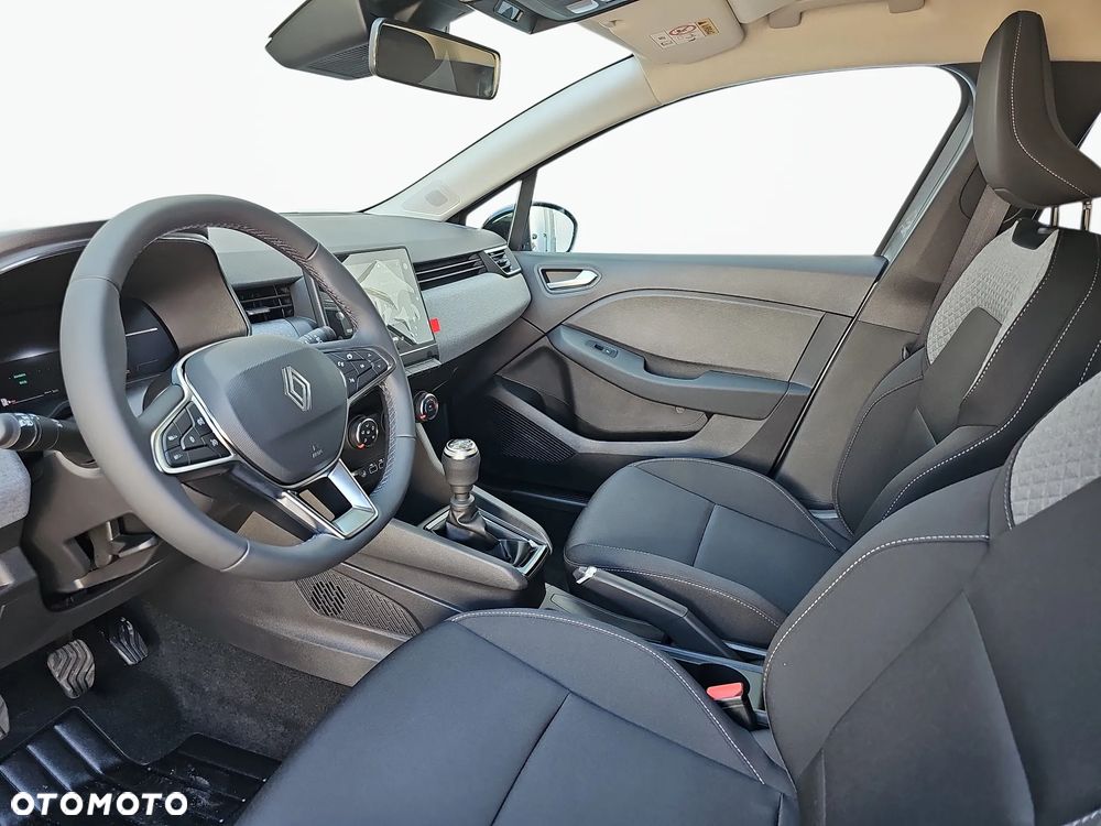 Renault Clio - 10