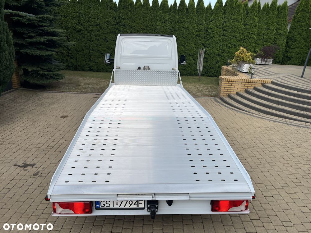 Mercedes-Benz Sprinter - 4