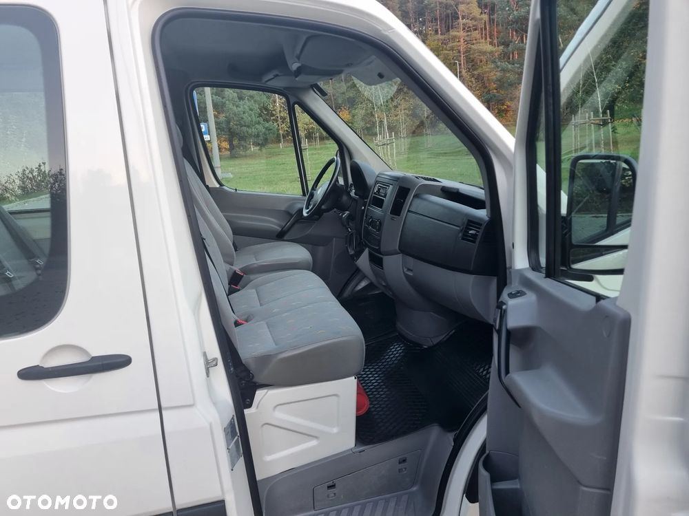 Volkswagen Crafter - 11