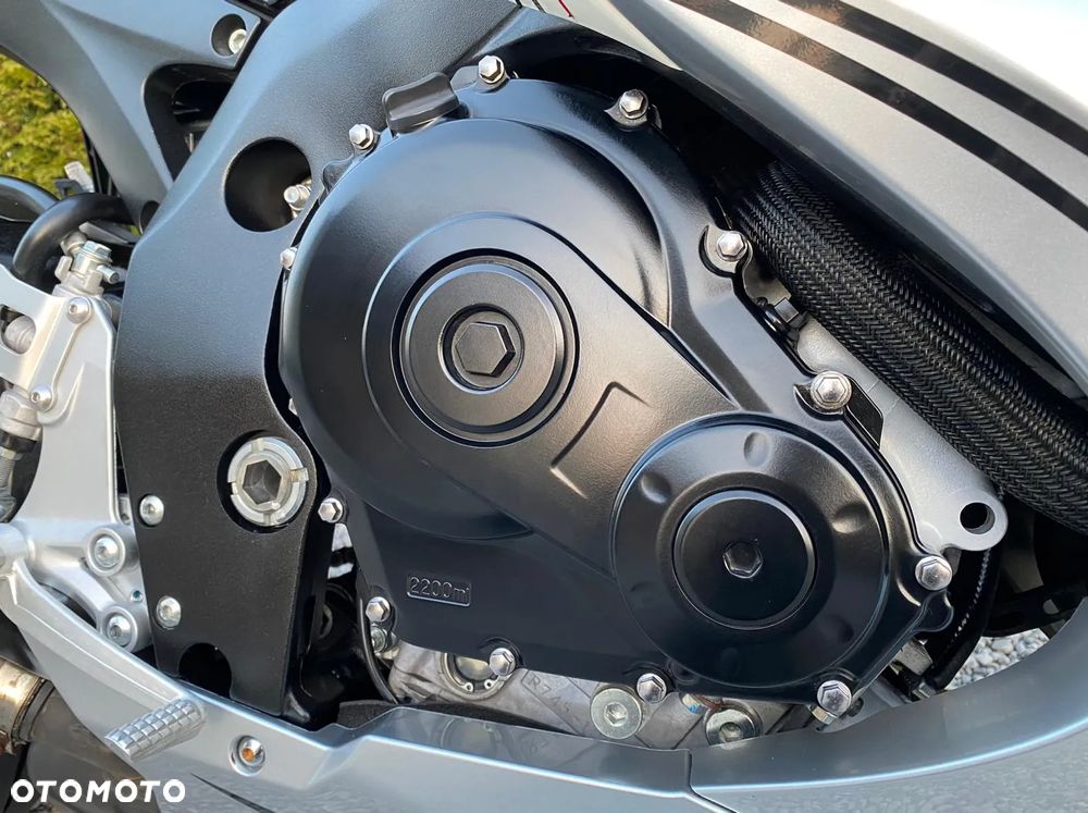 Suzuki GSX-R - 22