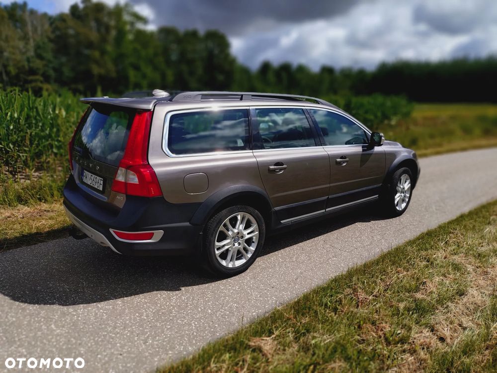 Volvo XC 70 D5 AWD Momentum - 37