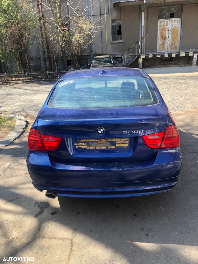 Dezmembrez Bmw Seria 3 E90 LCI 320d N47D20C albastru 2010 - 4