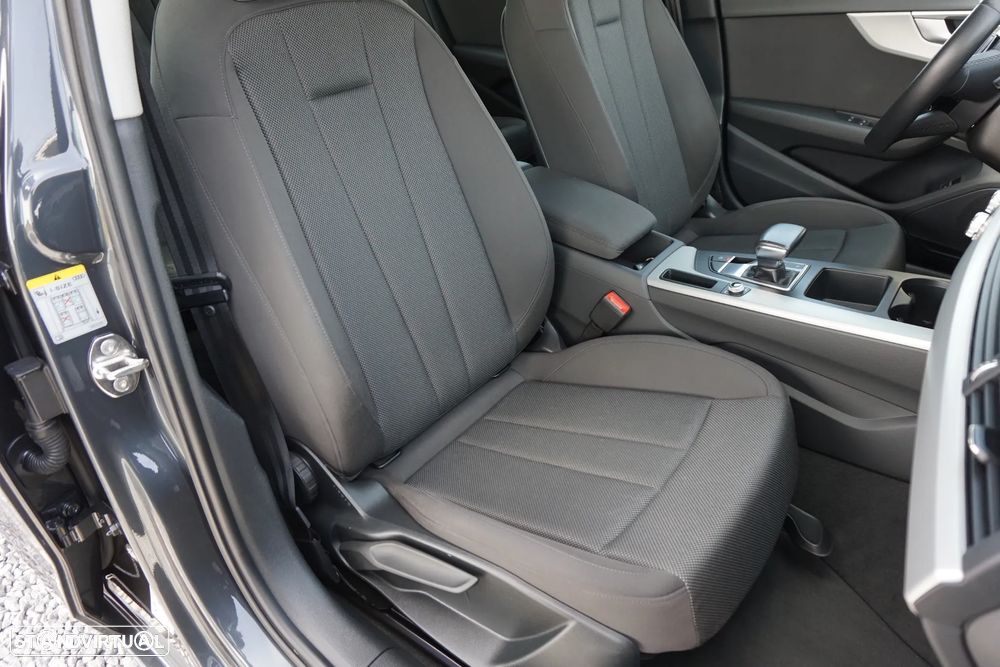 Audi A4 Avant 30 TDI Advanced S tronic - 20