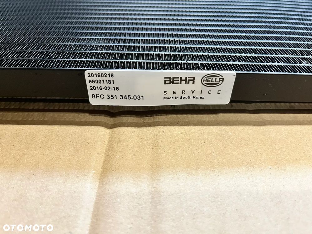 Skraplacz, chłodnica klimatyzacji BEHR HELLA 8FC 351 345-031 Volvo FH - 5