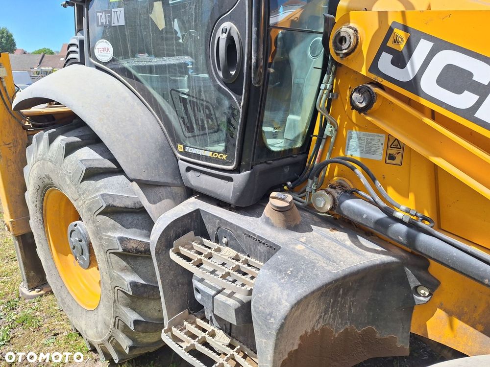 JCB 3Cx 4X4 - 35