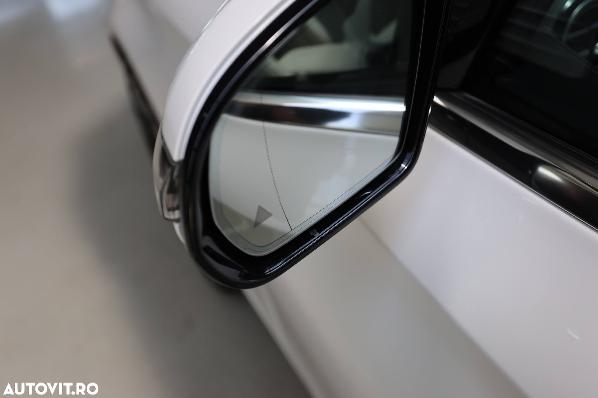 Mercedes-Benz E 300 d 4Matic 9G-TRONIC Exclusive - 10