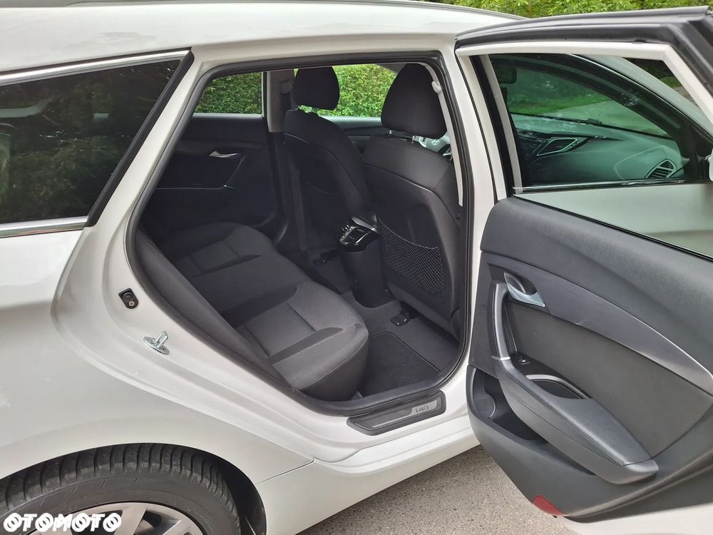 Hyundai i40 1.6 Comfort - 11