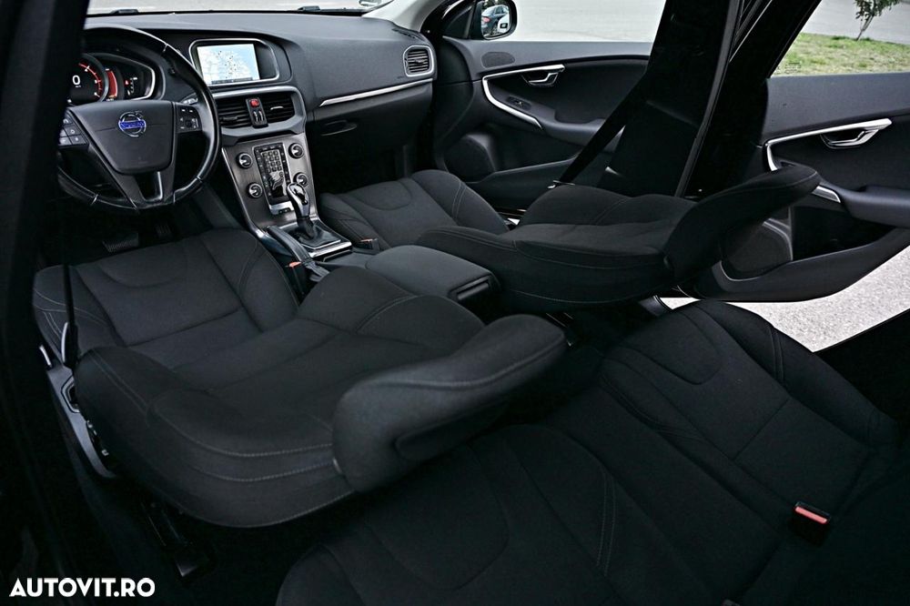 Volvo V40 D3 Geartronic You - 17