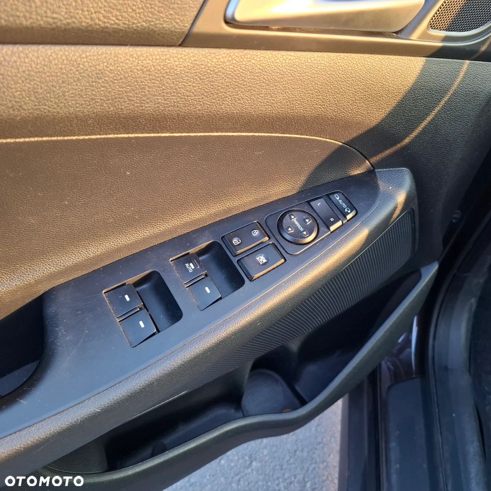 Hyundai Tucson blue 1.7 CRDi 2WD Classic - 10