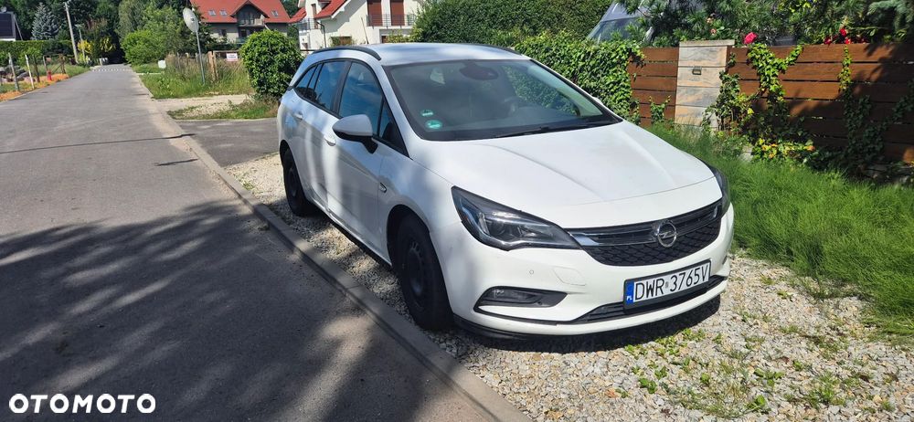 Opel Astra 1.6 CDTI Sport - 2
