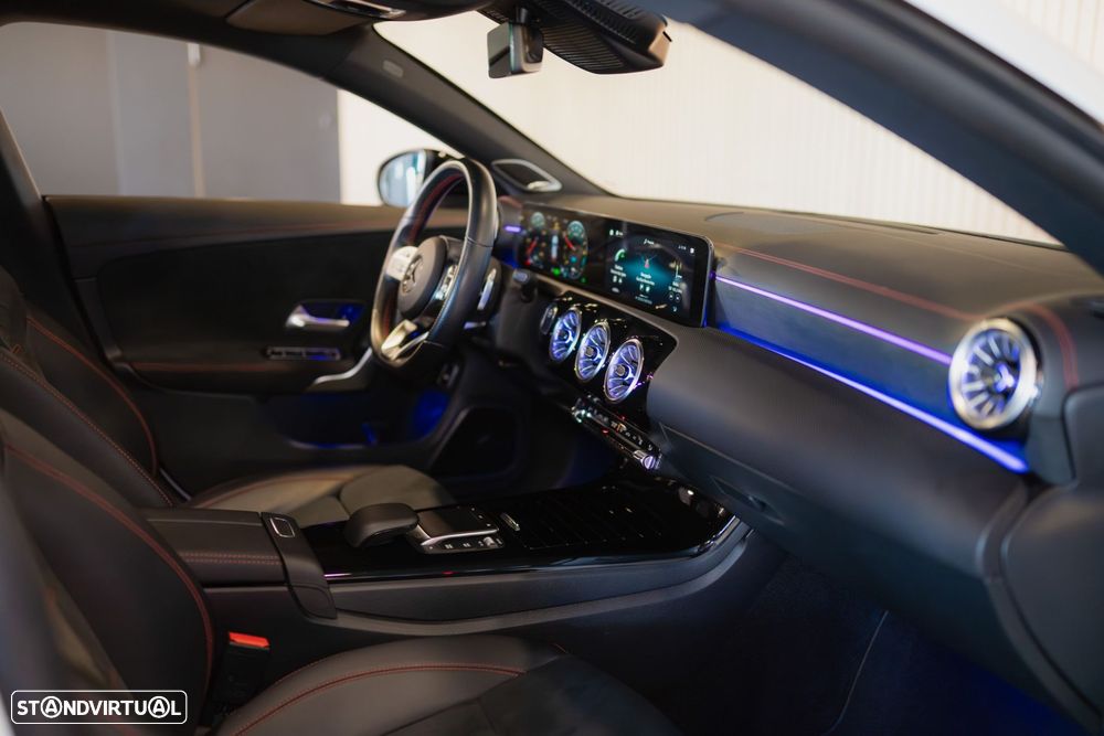 Mercedes-Benz CLA 250 e Shooting Brake AMG Line - 33