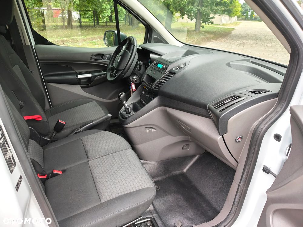 Ford Transit Connect - 9