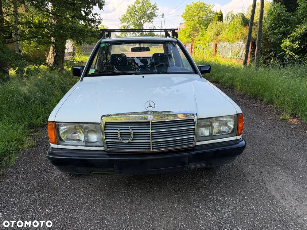 Mercedes-Benz W201 (190) - 5