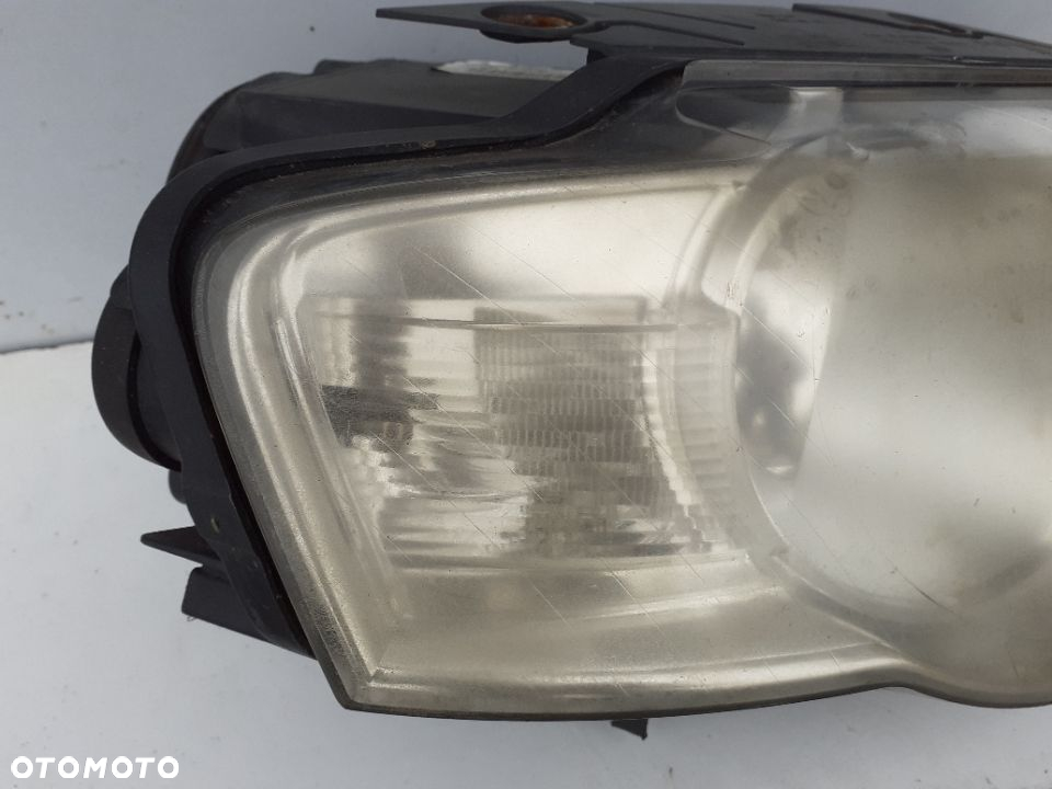 VW VOLKSWAGEN PASSAT B6 LAMPA PRZÓD PRZEDNIA PRAWA SOCZEWKA ORYGINAŁ - 3