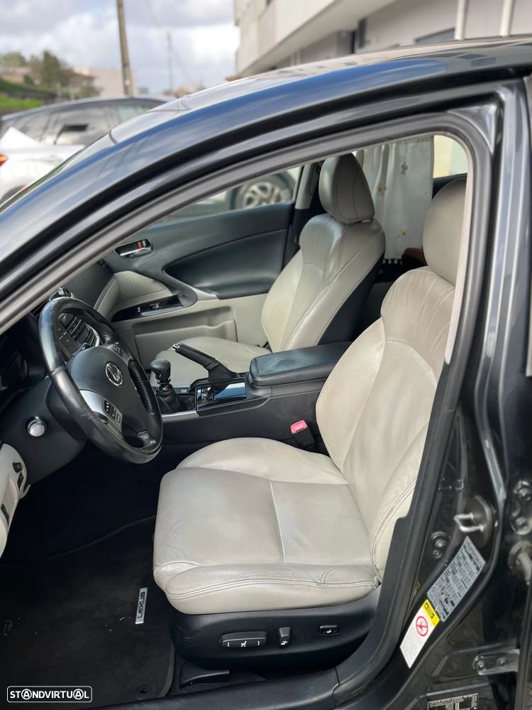 Lexus IS 200 d P.Executive 2G - 3