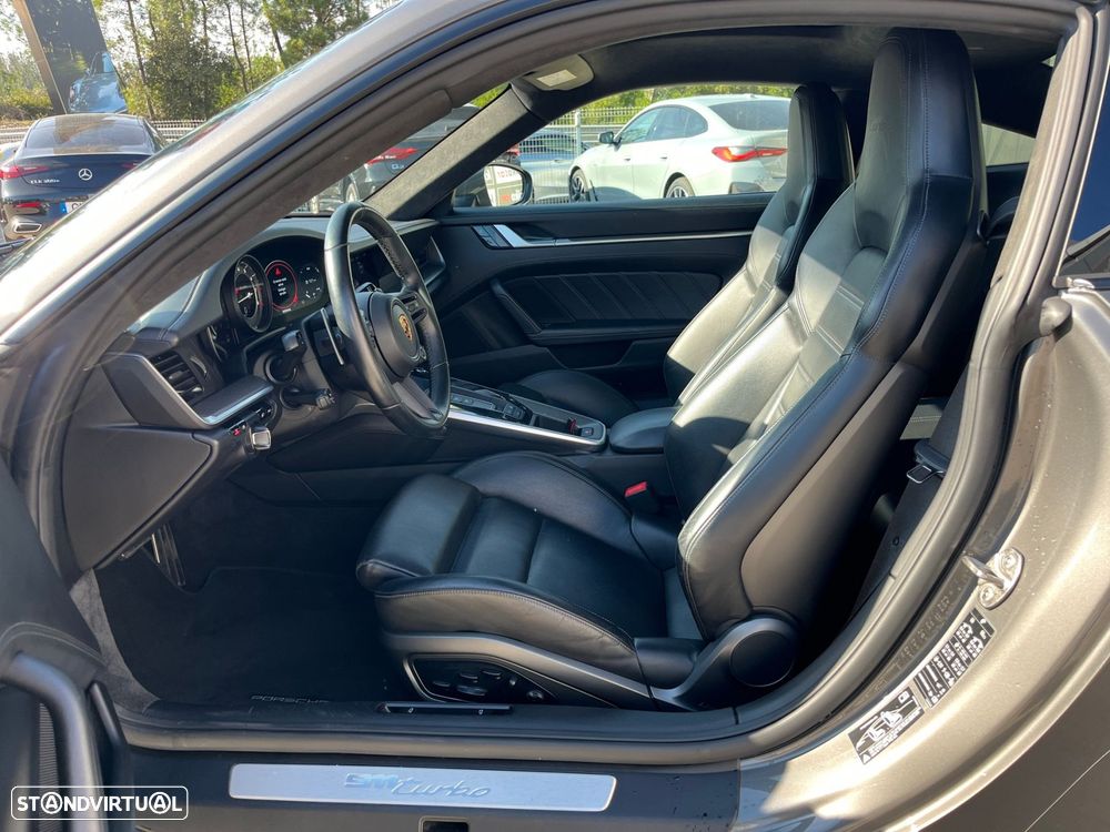Porsche 911 (992) Turbo - 20